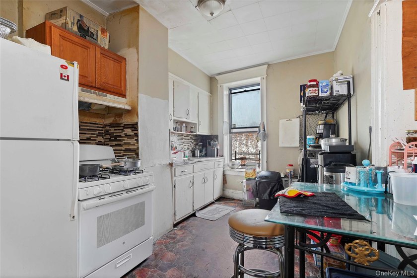 Property DescriptionPrime Mixed-Use Investment Opportunity in - photo 21