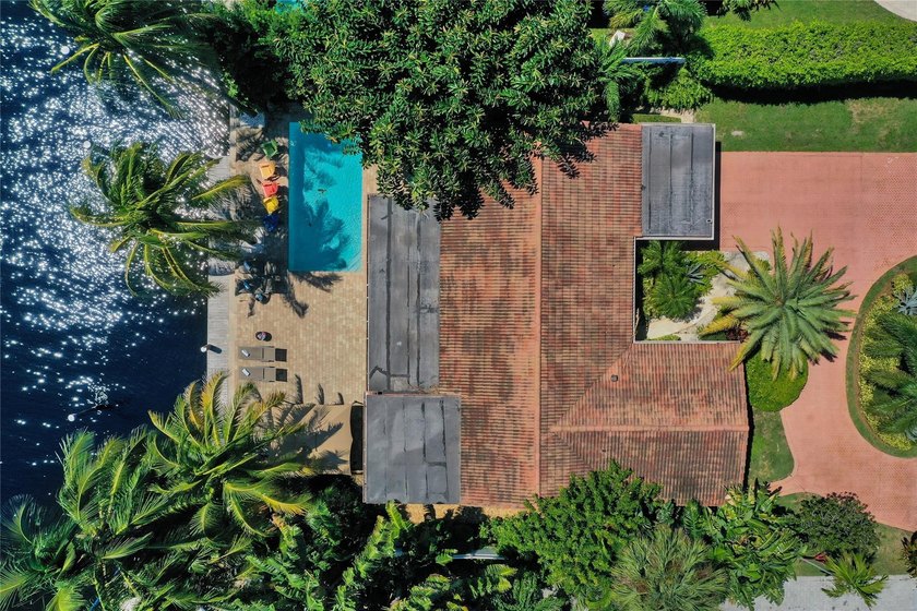 Discover your ideal beachside retreat within the prestigious - photo 32