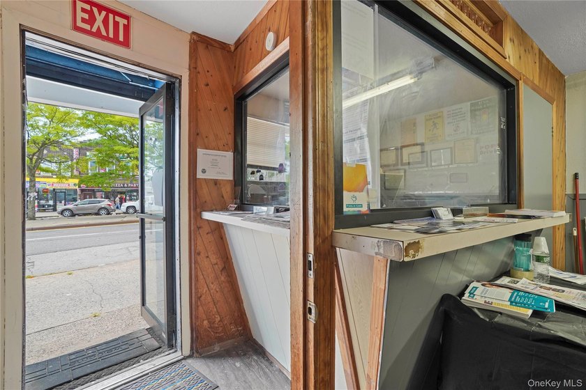 Property DescriptionPrime Mixed-Use Investment Opportunity in - photo 41