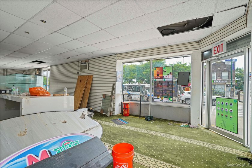 Property DescriptionPrime Mixed-Use Investment Opportunity in - photo 43