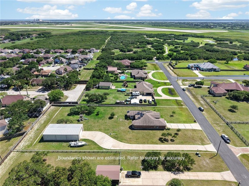 Welcome to 2802 Grand Park Avenue, a rare opportunity to enjoy - photo 38