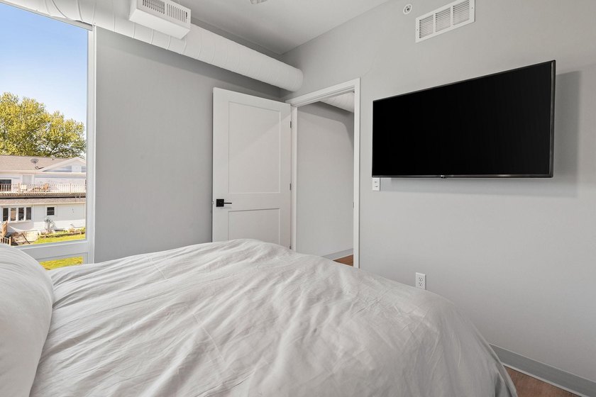 Whether you're looking for an investment property or a primary - photo 14