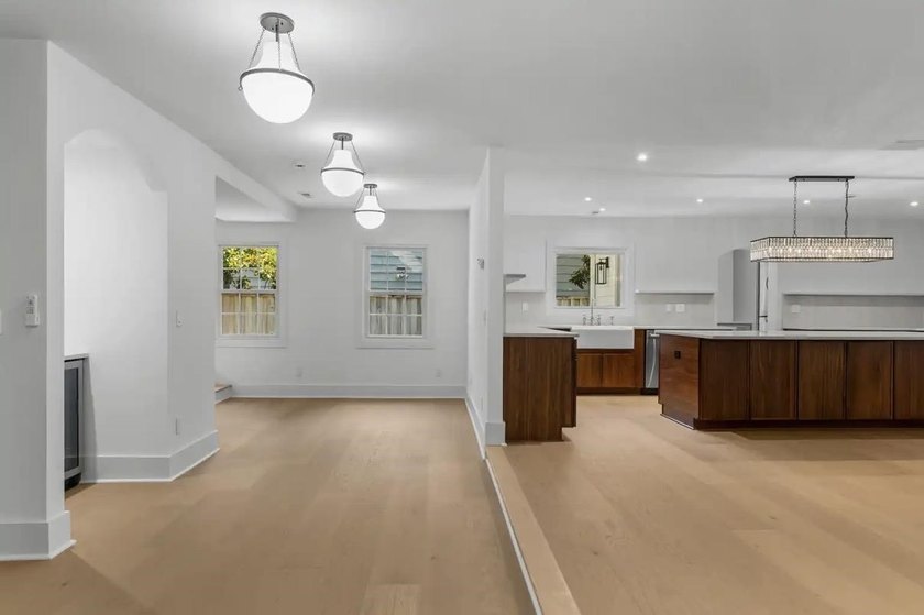 Welcome to this completely renovated five bedroom, four bath - photo 36