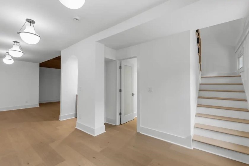 Welcome to this completely renovated five bedroom, four bath - photo 37