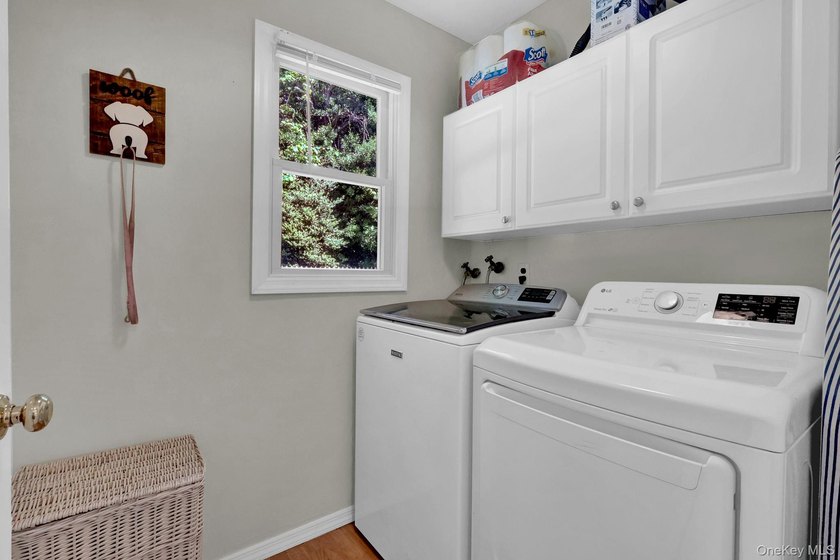 Three Village at its finest! This stately center hall colonial - photo 32