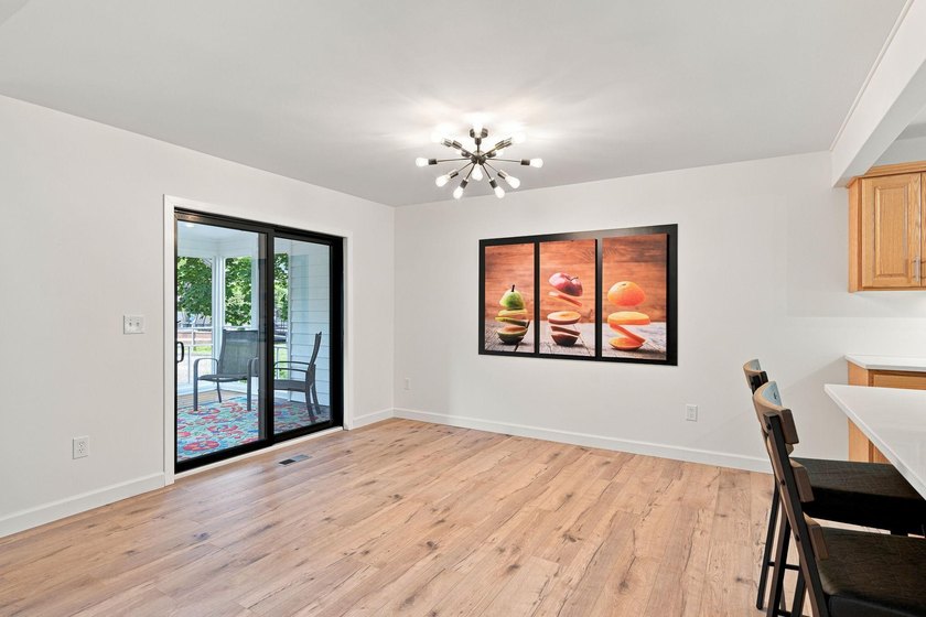 Immaculately maintained two-story end unit in demand Plymouth - photo 13