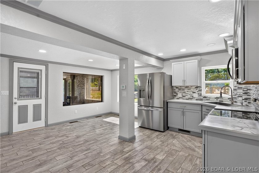 Lakefront, beautifully remodeled property, perfectly positioned - photo 22