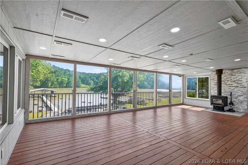Lakefront, beautifully remodeled property, perfectly positioned - photo 35