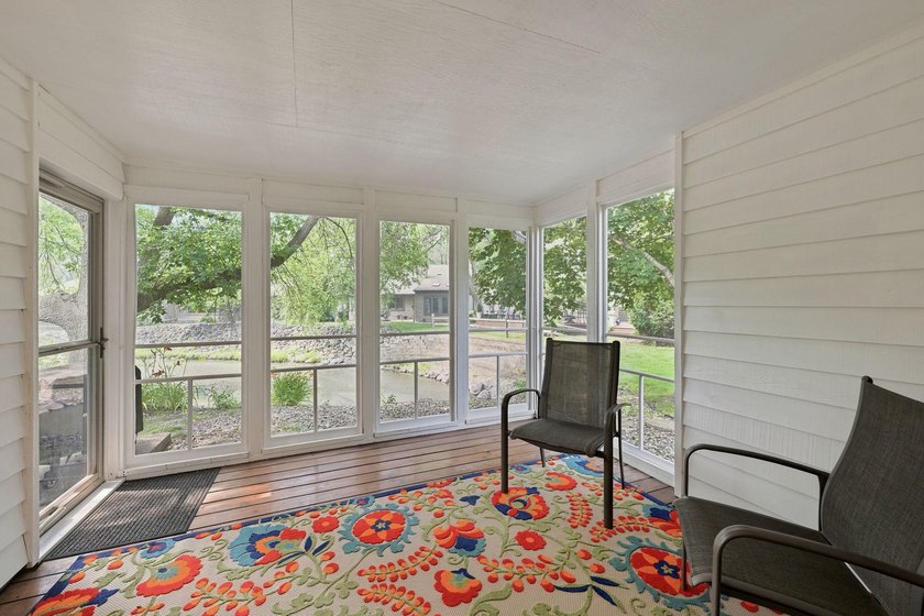 Immaculately maintained two-story end unit in demand Plymouth - photo 37