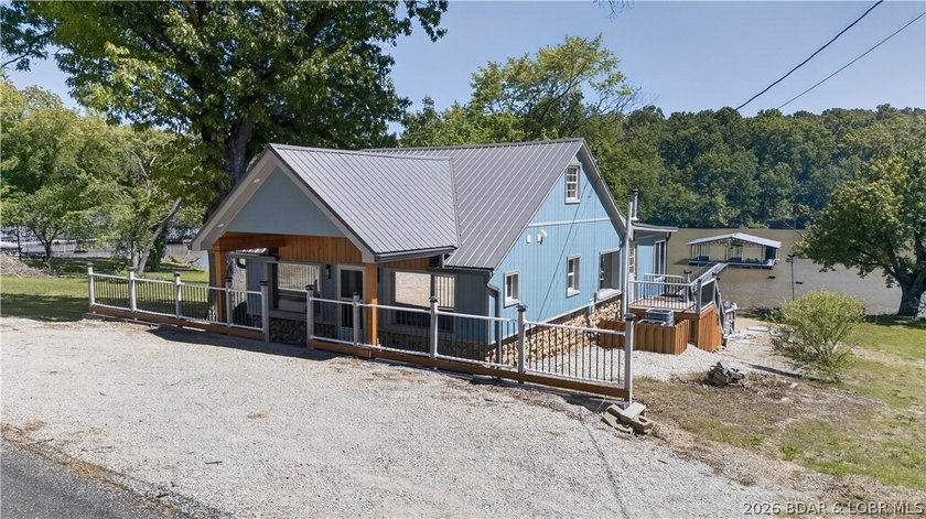 Lakefront, beautifully remodeled property, perfectly positioned - photo 39