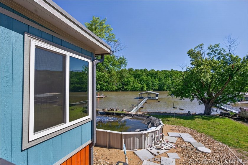 Lakefront, beautifully remodeled property, perfectly positioned - photo 42