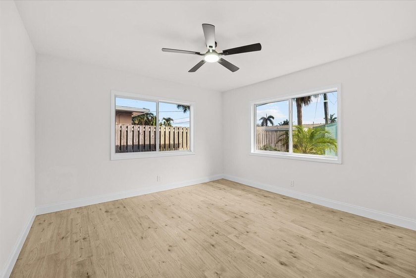 Showings must be scheduled with Showingtime. Exquisite 3-bedroom - photo 26