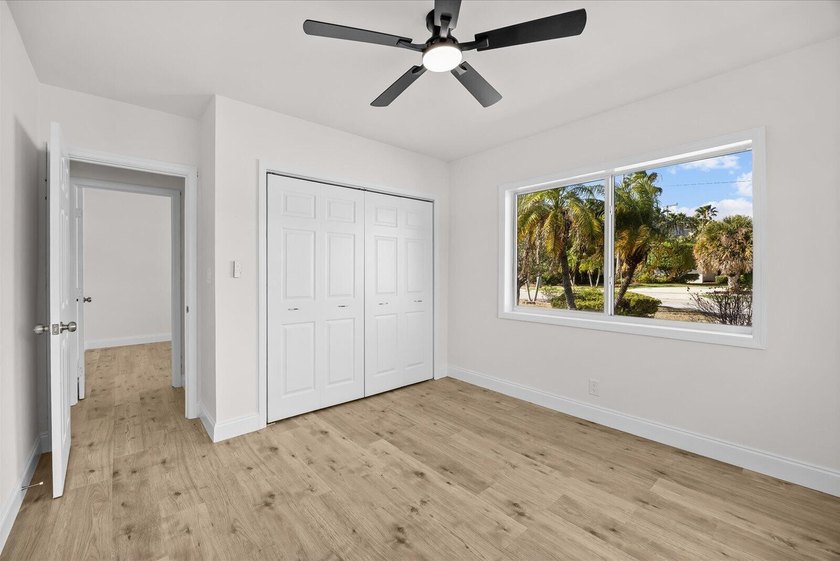 Showings must be scheduled with Showingtime. Exquisite 3-bedroom - photo 30