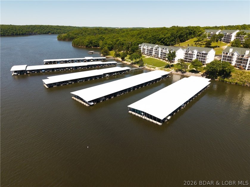 Experience lake living surrounded by nature &amp; green spaces in - photo 33