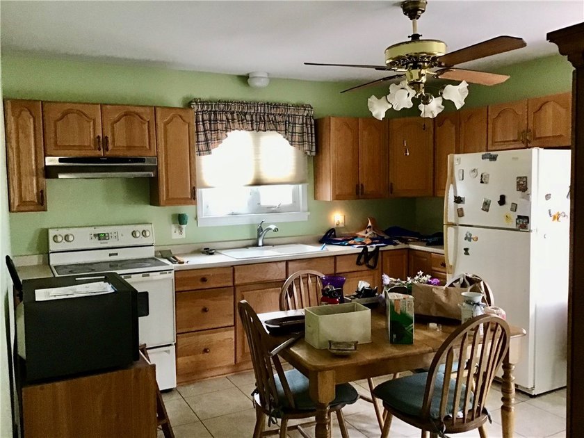 Don't miss this charming 3-bedroom, 1-bath ranch located on a - photo 2