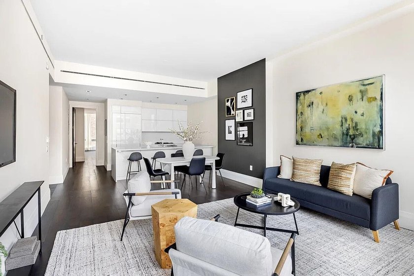 Welcome to 172 Madison Avenue Residence 15B, a sprawling - photo 2