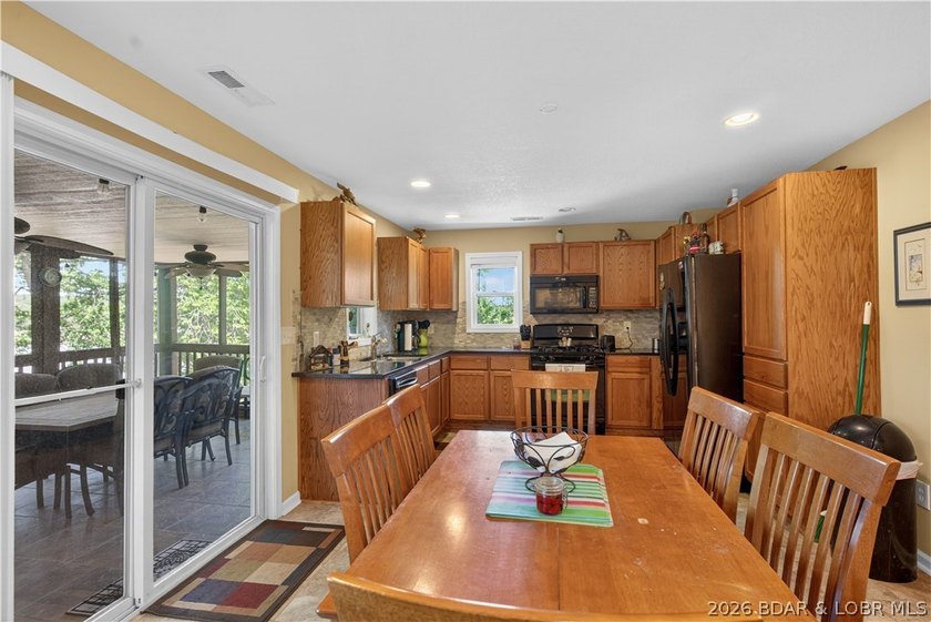 Take a look at this beautiful 4-bedroom, 2-bath home at the Lake - photo 25