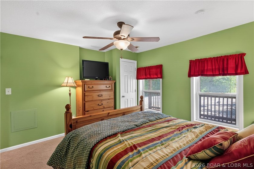 Take a look at this beautiful 4-bedroom, 2-bath home at the Lake - photo 31