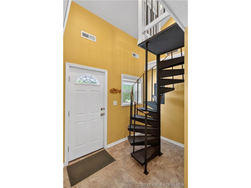 Take a look at this beautiful 4-bedroom, 2-bath home at the Lake - photo 32