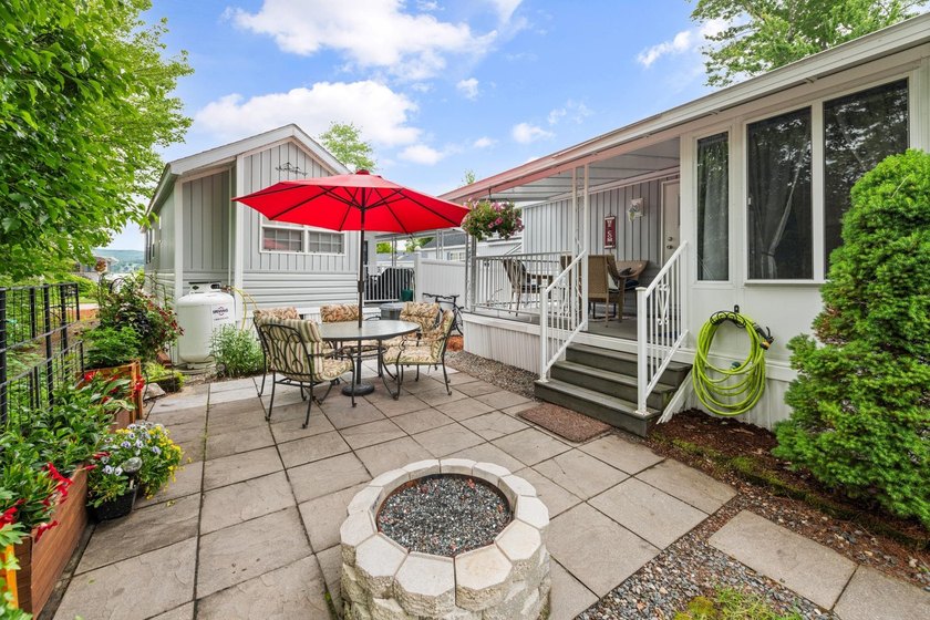 Welcome to the lovely, gated community that offers exclusive - photo 22