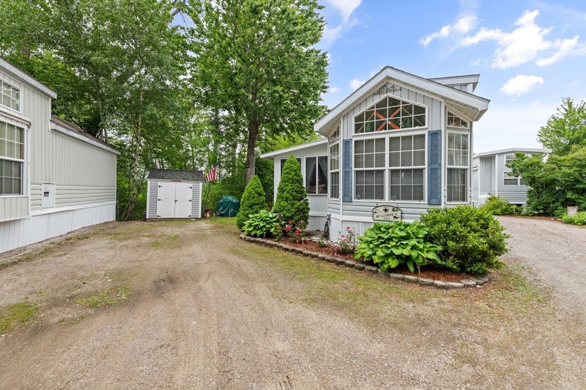 Welcome to the lovely, gated community that offers exclusive - photo 25