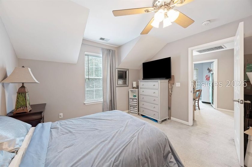 Welcome to 8 Maidencane-an inviting end-unit townhome in the - photo 31