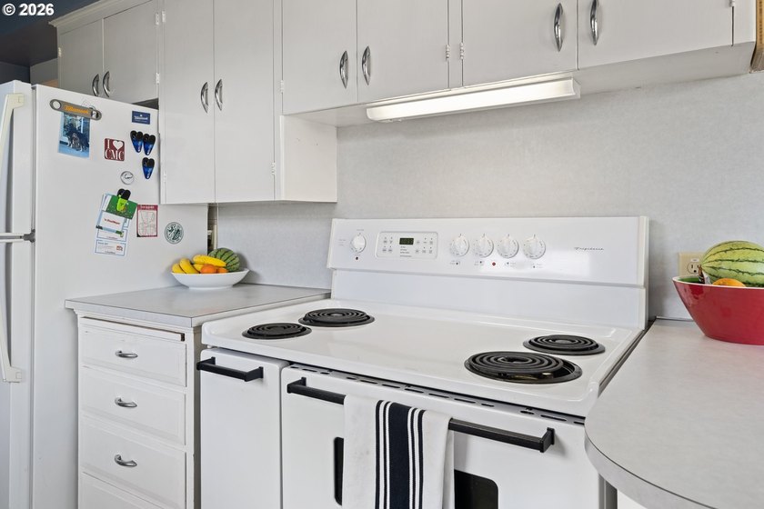 Coastal Charm in the Heart of Rockaway Beach! Welcome to your - photo 12