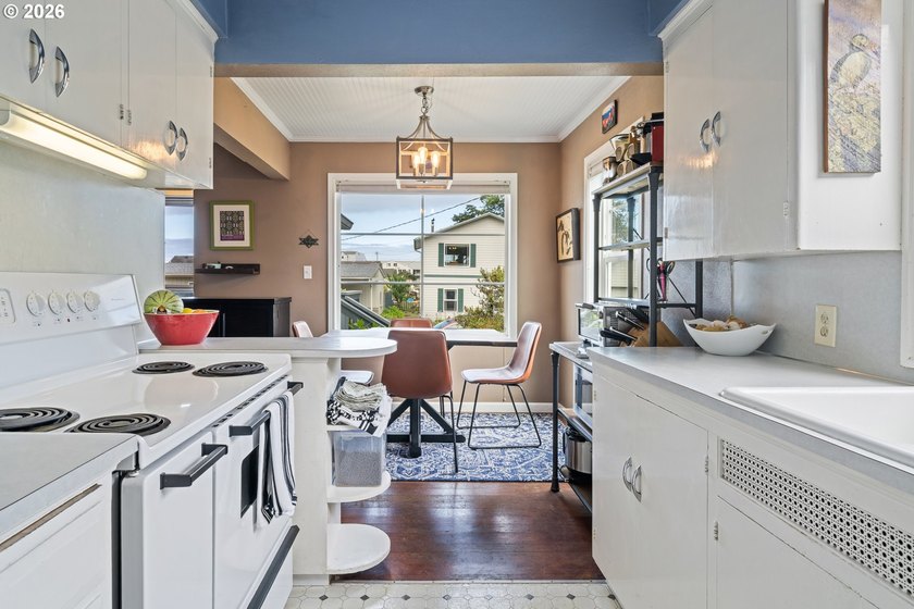 Coastal Charm in the Heart of Rockaway Beach! Welcome to your - photo 13