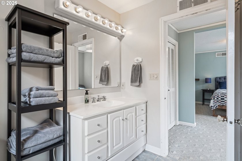 Coastal Charm in the Heart of Rockaway Beach! Welcome to your - photo 22