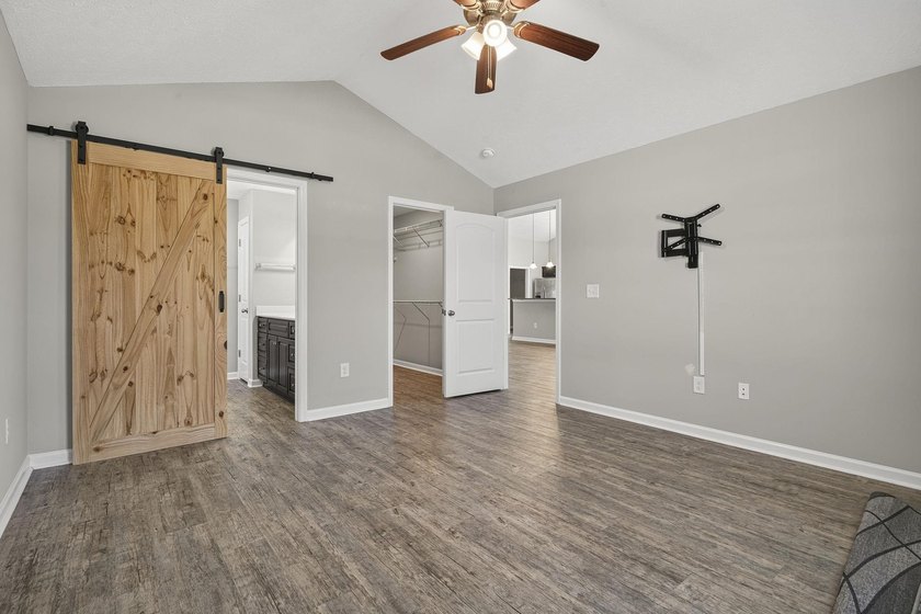 Welcome to 544 Hobie Cat Rd, located in the beautiful community - photo 28