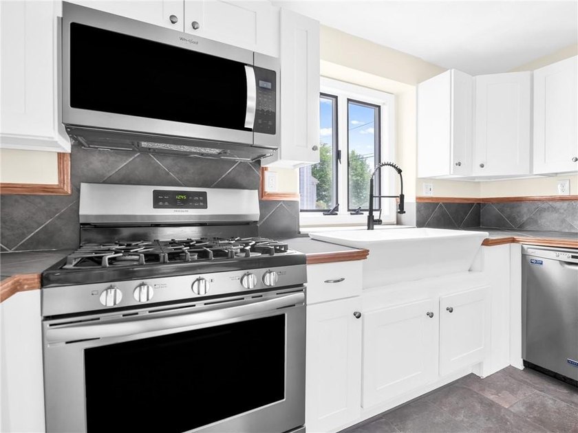 Enjoy coastal living with water views and beach access just a - photo 12