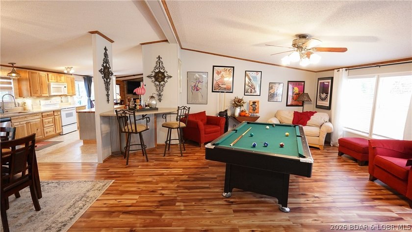 Welcome to your lakefront retreat! This super cute, updated 4 - photo 13