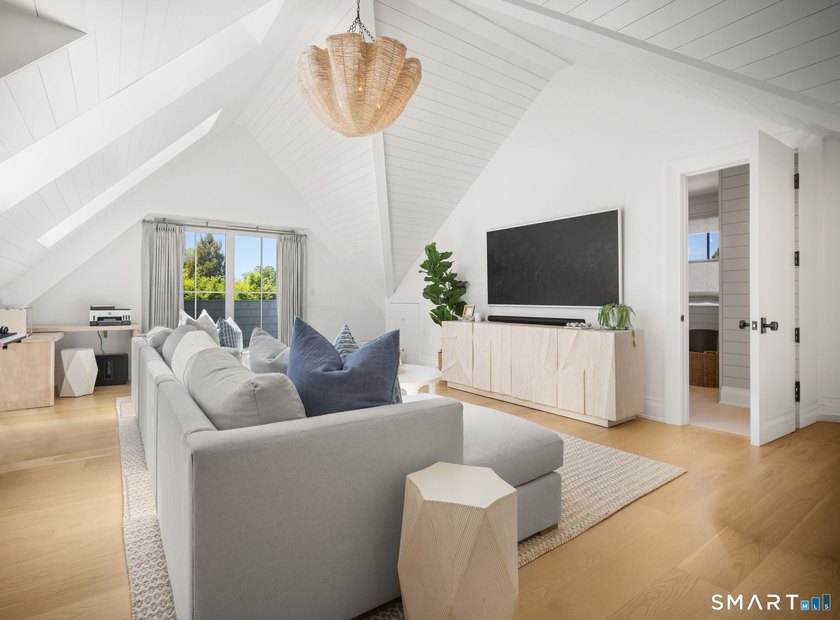 Your new fully custom near beach luxury residence is ready for - photo 33