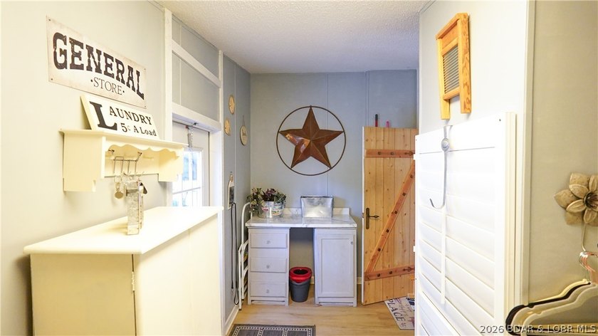 Welcome to your lakefront retreat! This super cute, updated 4 - photo 39