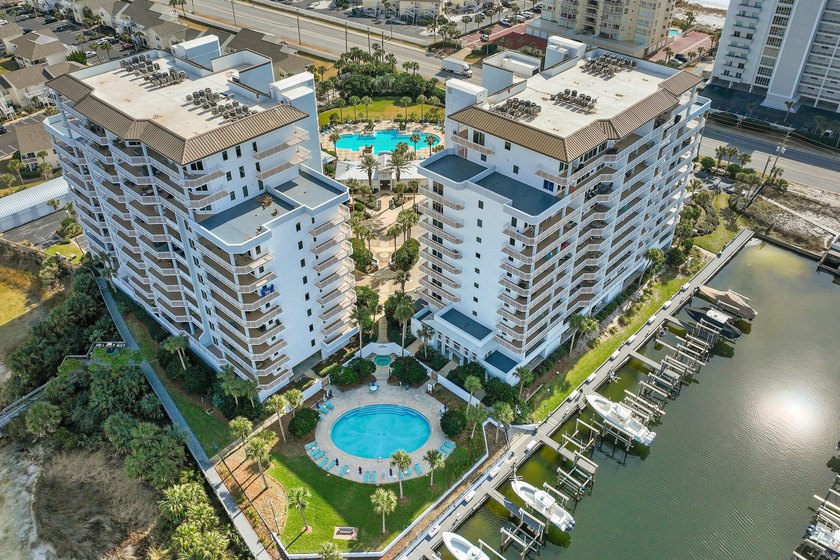 There are waterfront condominiums, and then there is Harbor - photo 40