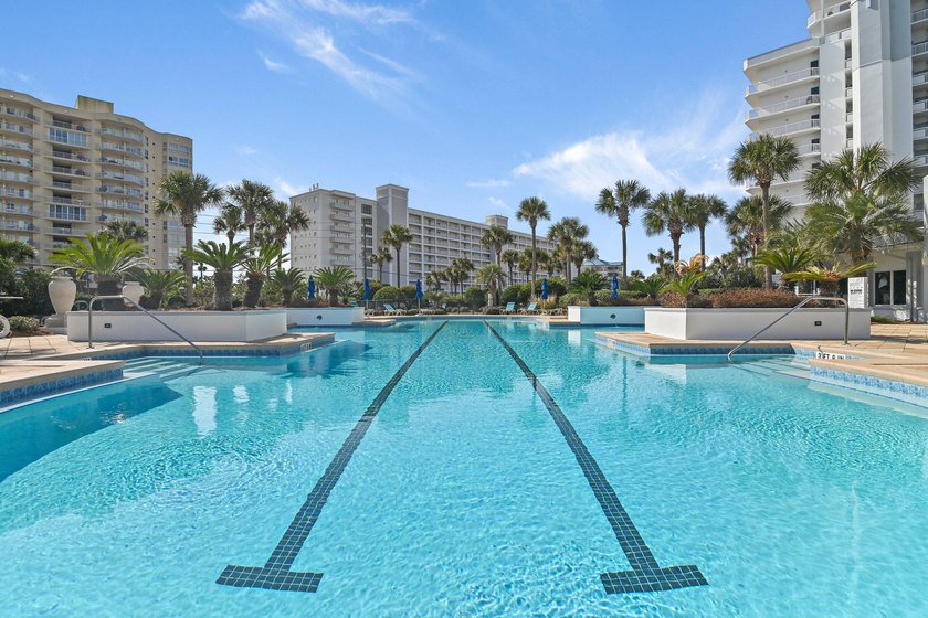 There are waterfront condominiums, and then there is Harbor - photo 42