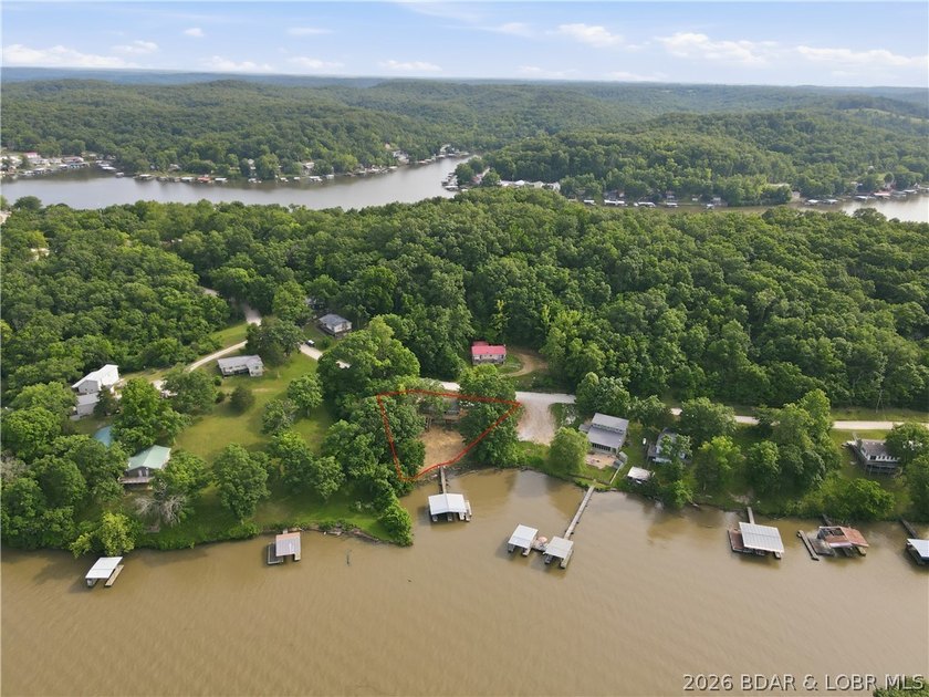 Adorable Lakefront Retreat/Newly Remodeled in 2026 at the 66MM - photo 36