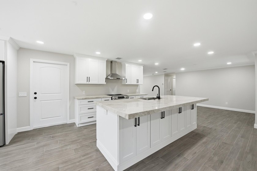 Fully remodeled 3-bedroom, 2-bath home with an attached garage - photo 18
