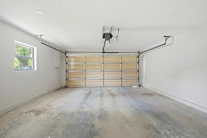 Fully remodeled 3-bedroom, 2-bath home with an attached garage - photo 21
