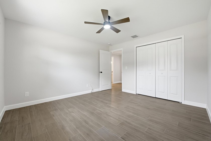 Fully remodeled 3-bedroom, 2-bath home with an attached garage - photo 27