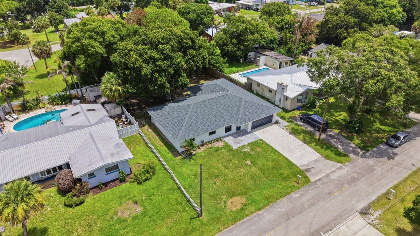 Fully remodeled 3-bedroom, 2-bath home with an attached garage - photo 44