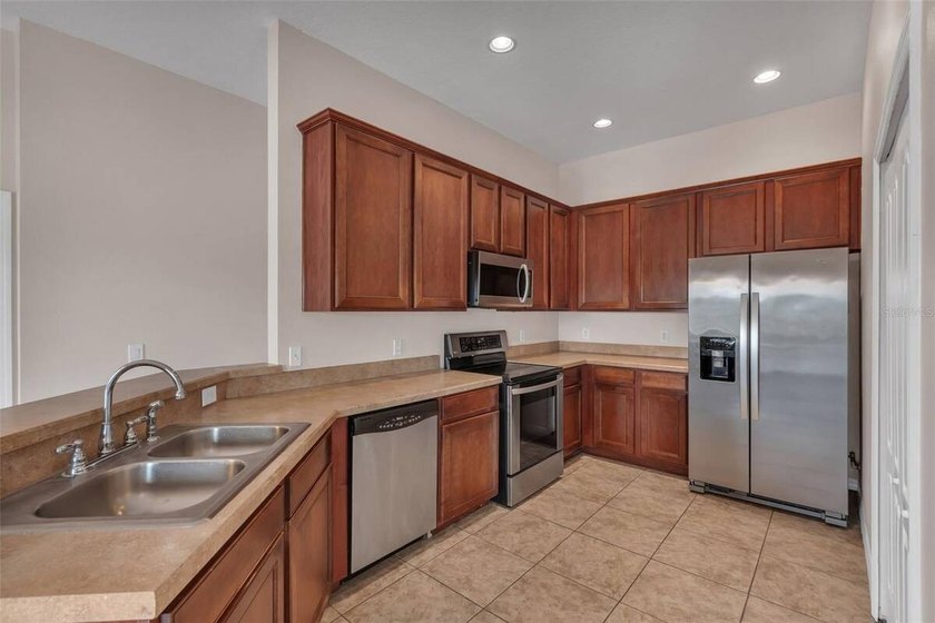 Priced to Sell! Don't miss this move-in-ready 2-bedroom - photo 8