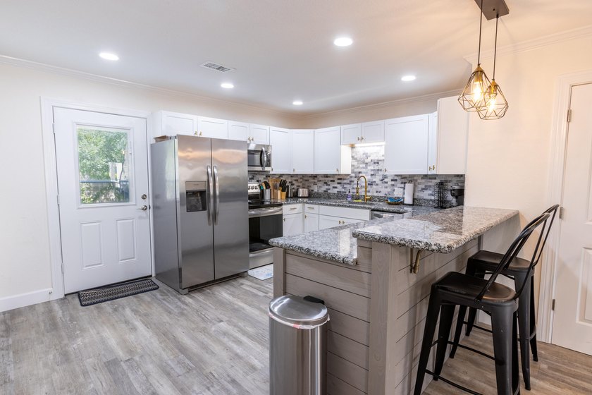 This is the lowest price townhome you'll find in Woodland Shores - photo 10