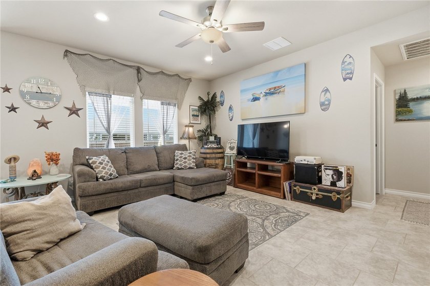 Charming 3-bed, 2-bath brick/rock home in the desirable Kokomo - photo 10