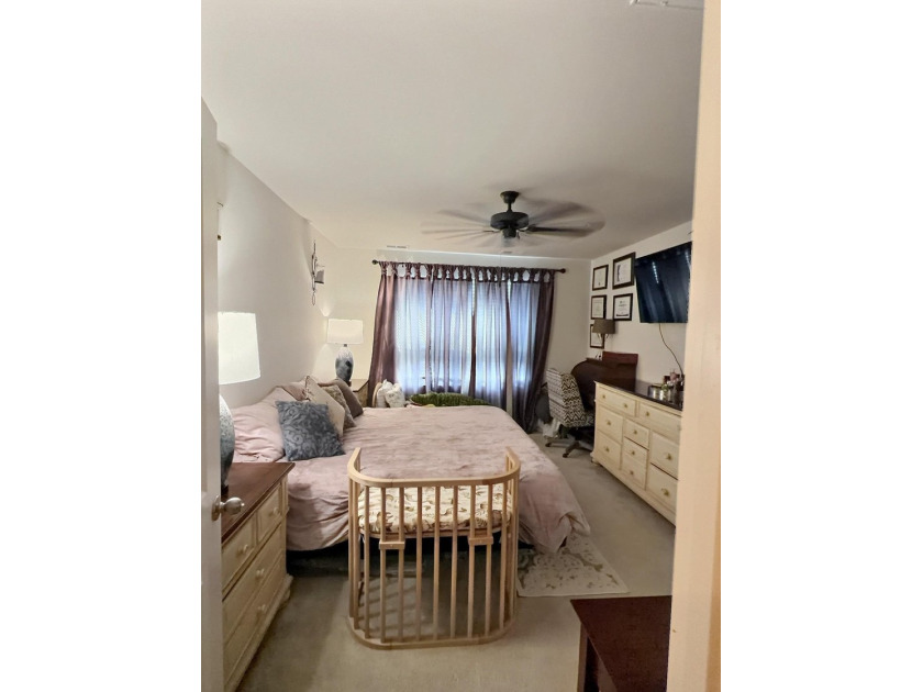 Welcome to this beautifully FHA/VA approved upgraded townhome - photo 17