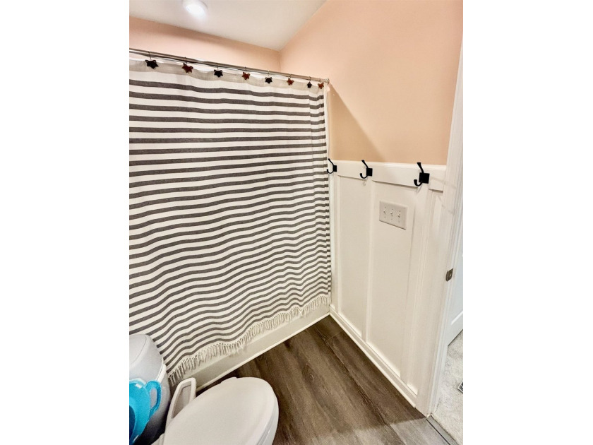 Welcome to this beautifully FHA/VA approved upgraded townhome - photo 22