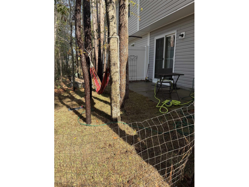 Welcome to this beautifully FHA/VA approved upgraded townhome - photo 26