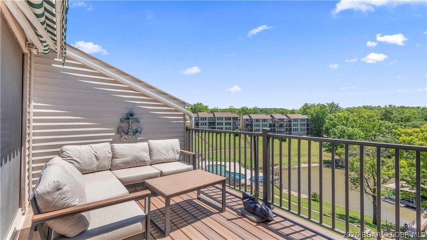 Enjoy lake living with comfort, convenience, and investment - photo 22
