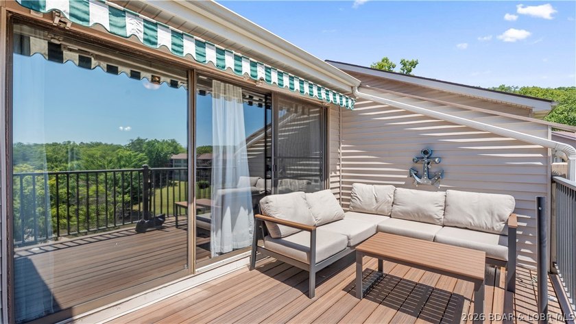 Enjoy lake living with comfort, convenience, and investment - photo 25