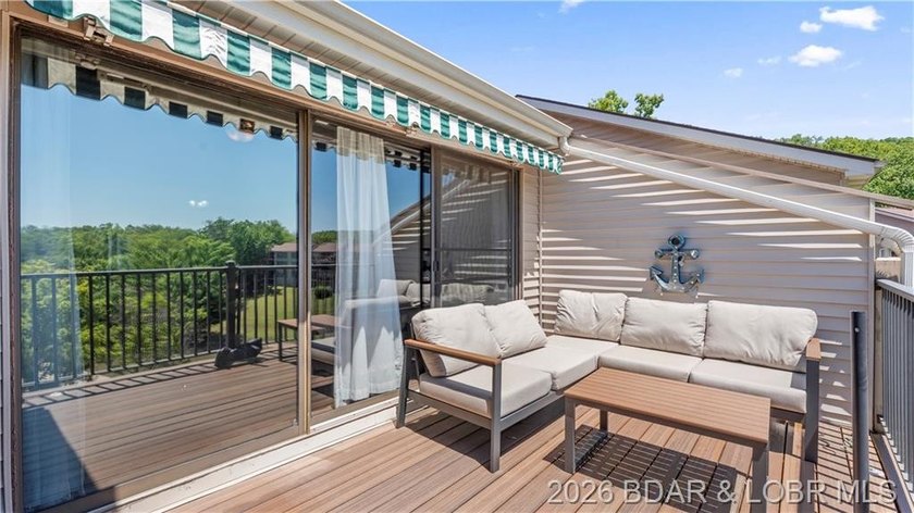 Enjoy lake living with comfort, convenience, and investment - photo 25